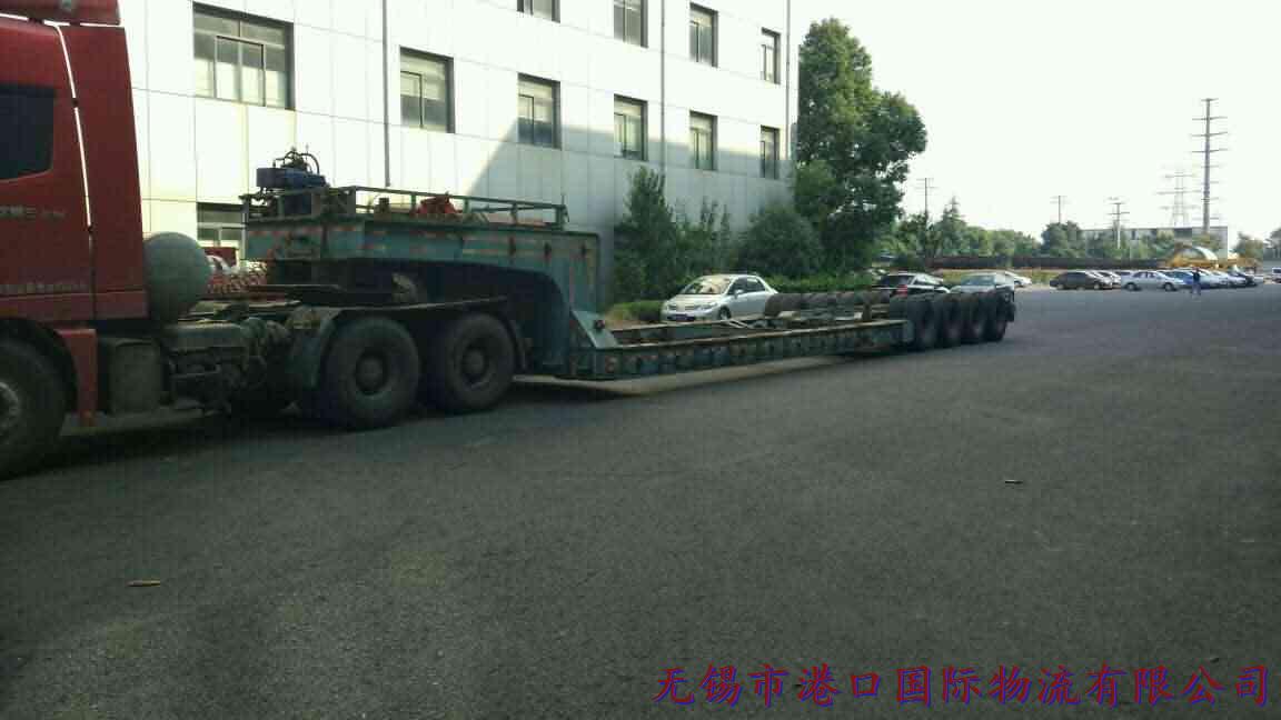 大型甲板罐運輸車輛1