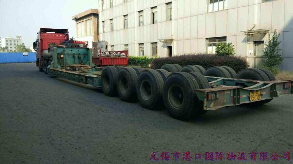 大型甲板罐運輸車輛2